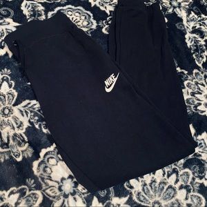 ✨BRAND NEW W/ TAGS NIKE JOGGERS✨